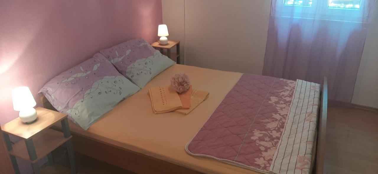 Apartamento Marin I Vinka Trogir Exterior foto