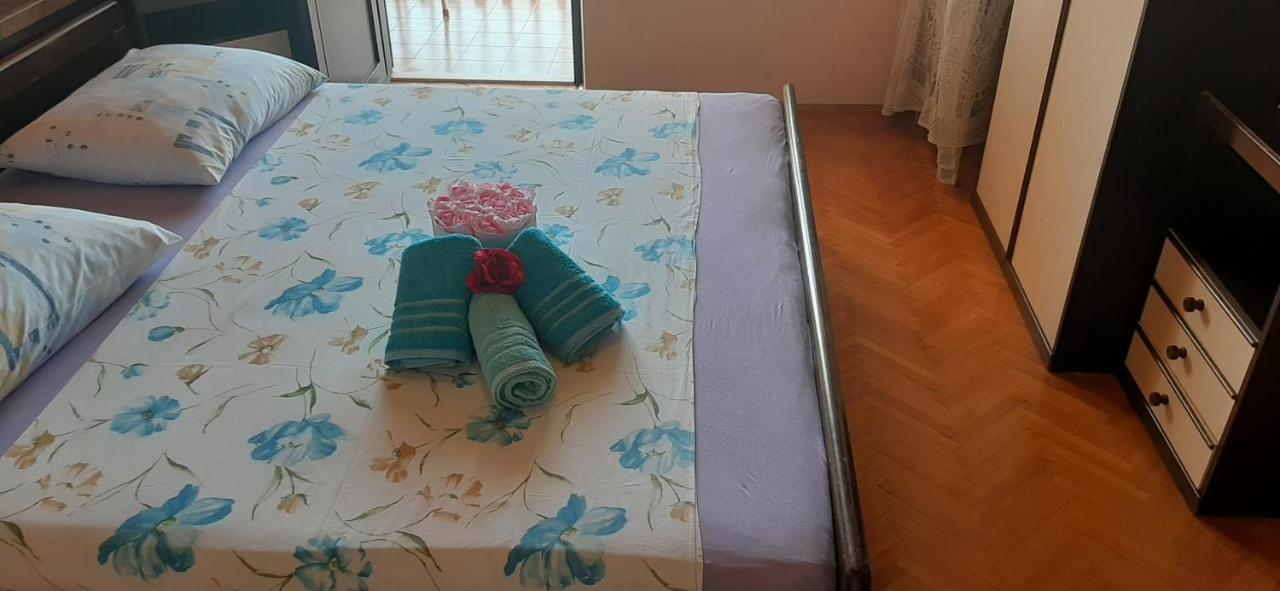 Apartamento Marin I Vinka Trogir Exterior foto