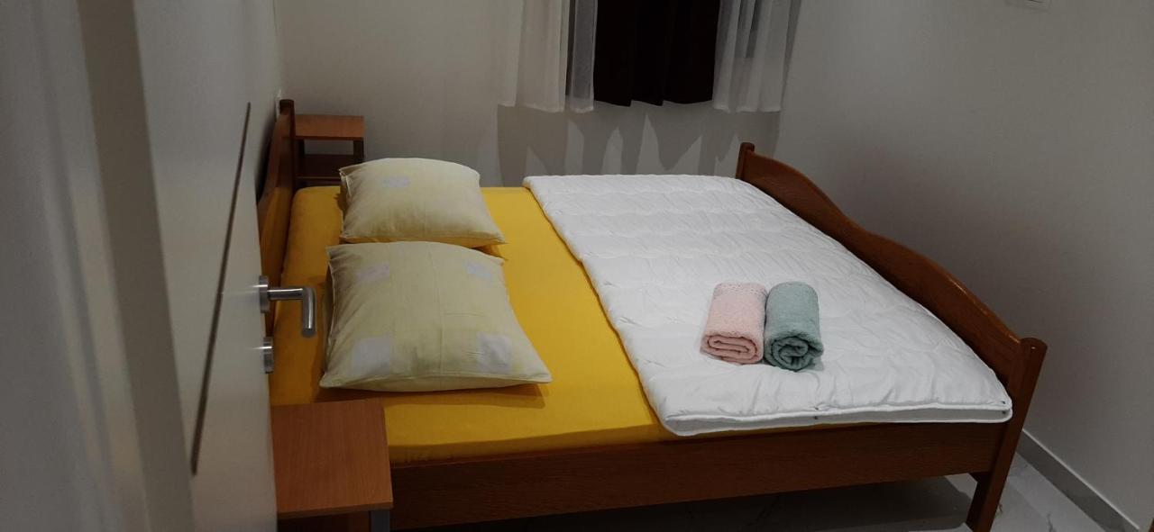 Apartamento Marin I Vinka Trogir Exterior foto