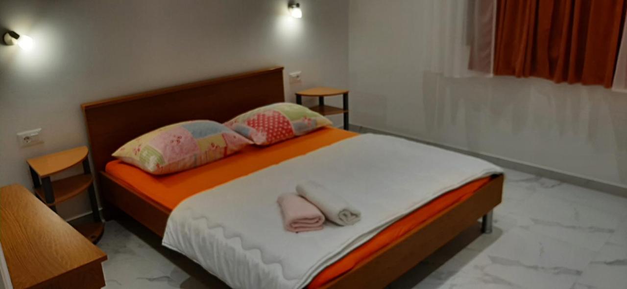 Apartamento Marin I Vinka Trogir Exterior foto