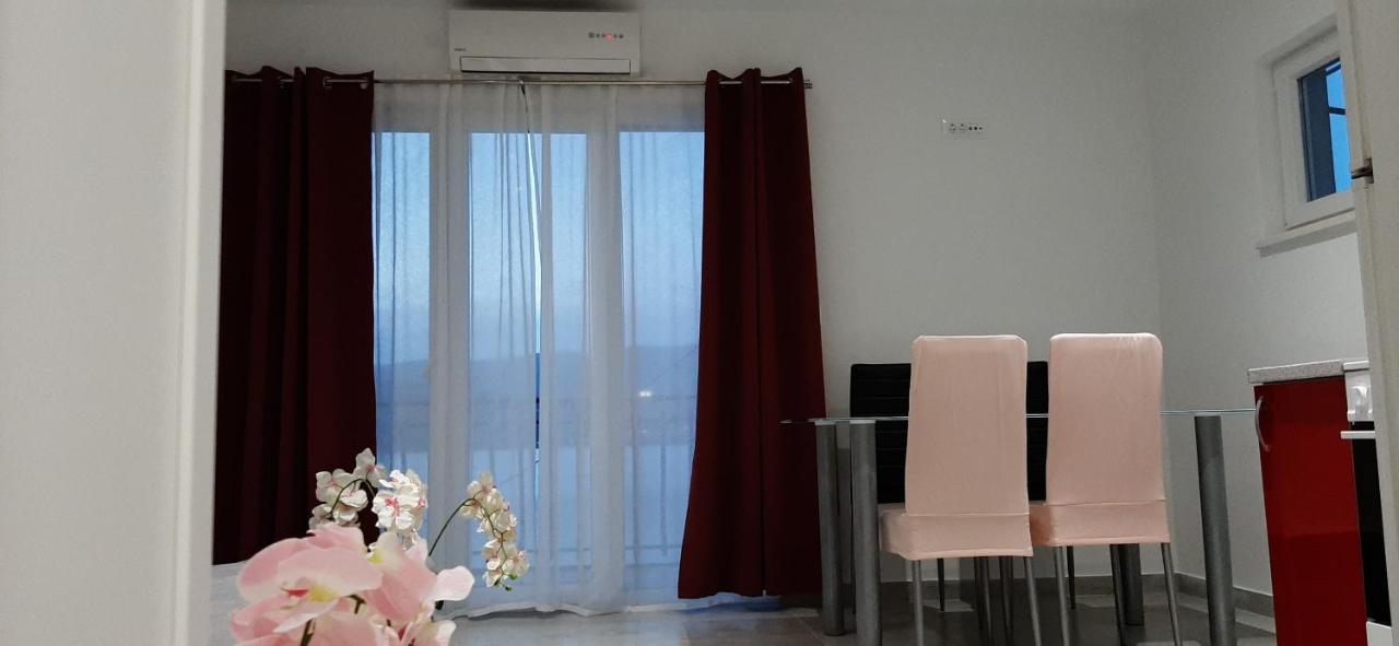 Apartamento Marin I Vinka Trogir Exterior foto