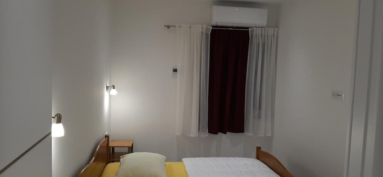 Apartamento Marin I Vinka Trogir Exterior foto